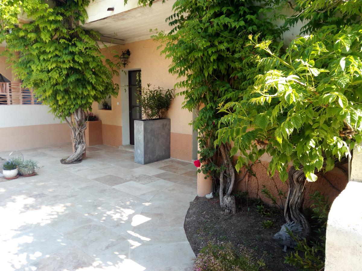 Chambres D'Hotes La Chrysalide Loriol-du-Comtat Εξωτερικό φωτογραφία